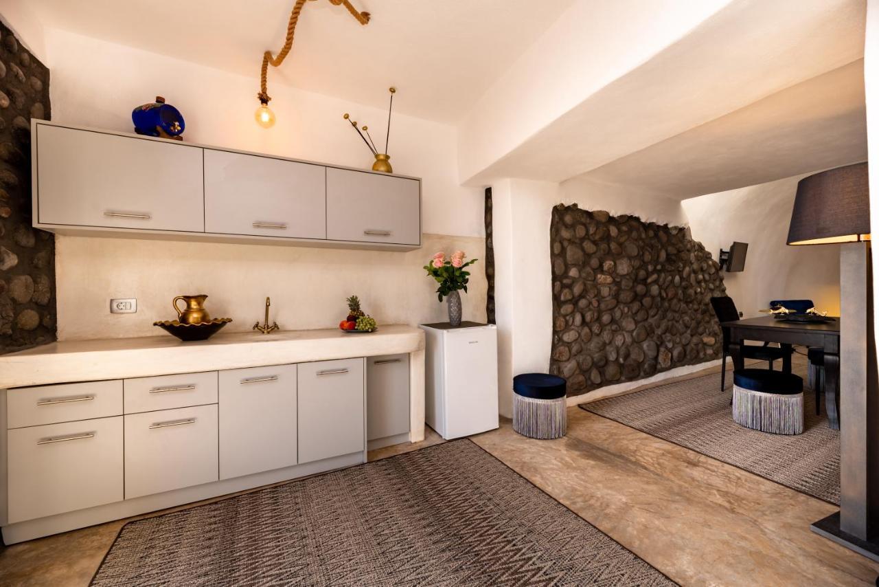Black Bay Caves Suites Akrotiri  Exterior photo